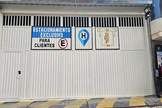 Estacionamiento del Hotel Real Progreso