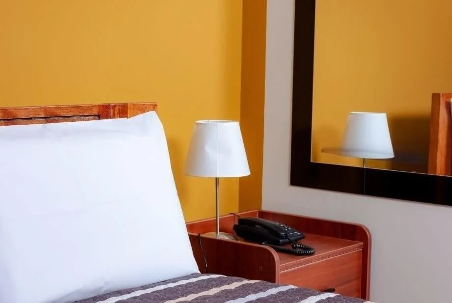 Habitación Ejecutiva — baño privado con agua caliente